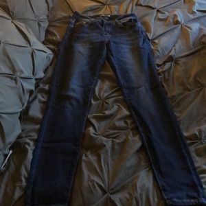 Fashion nova size 3 midrise jeans. Dark denim.
